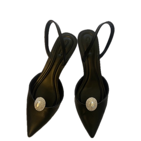 Oval Crystal Pearl Clip-on Earrings - Picture 2 of 4